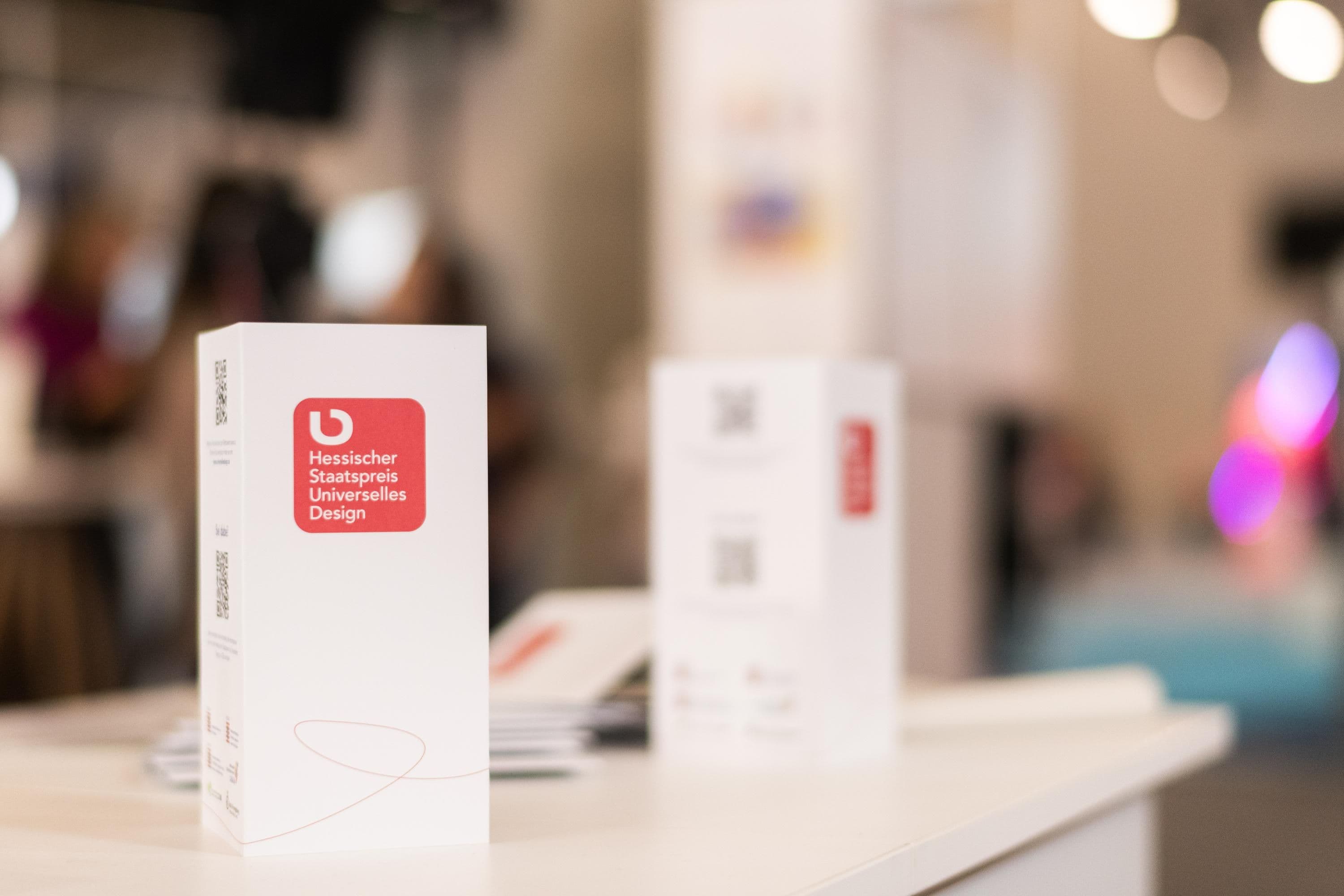 Ein Flyer zum Hessischen Staatspreis Universelles Design