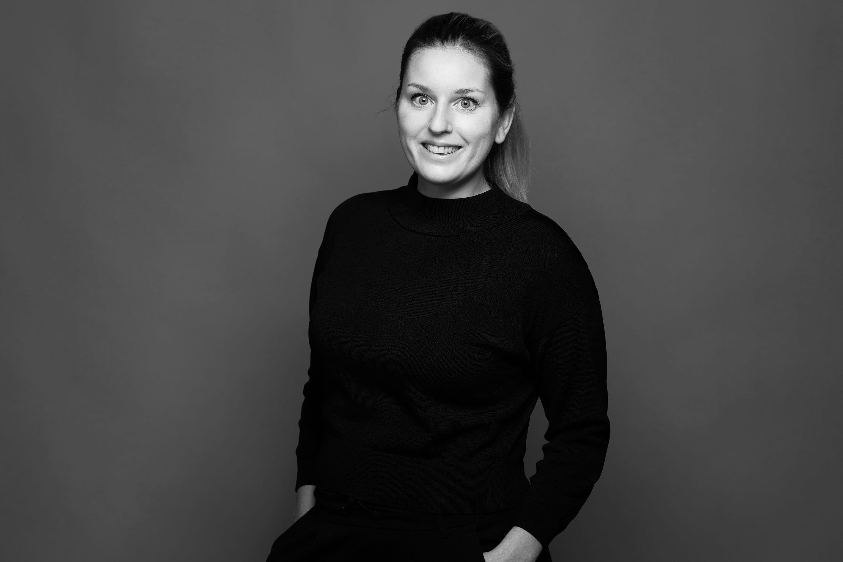 Porträtfoto von Lynn Harles