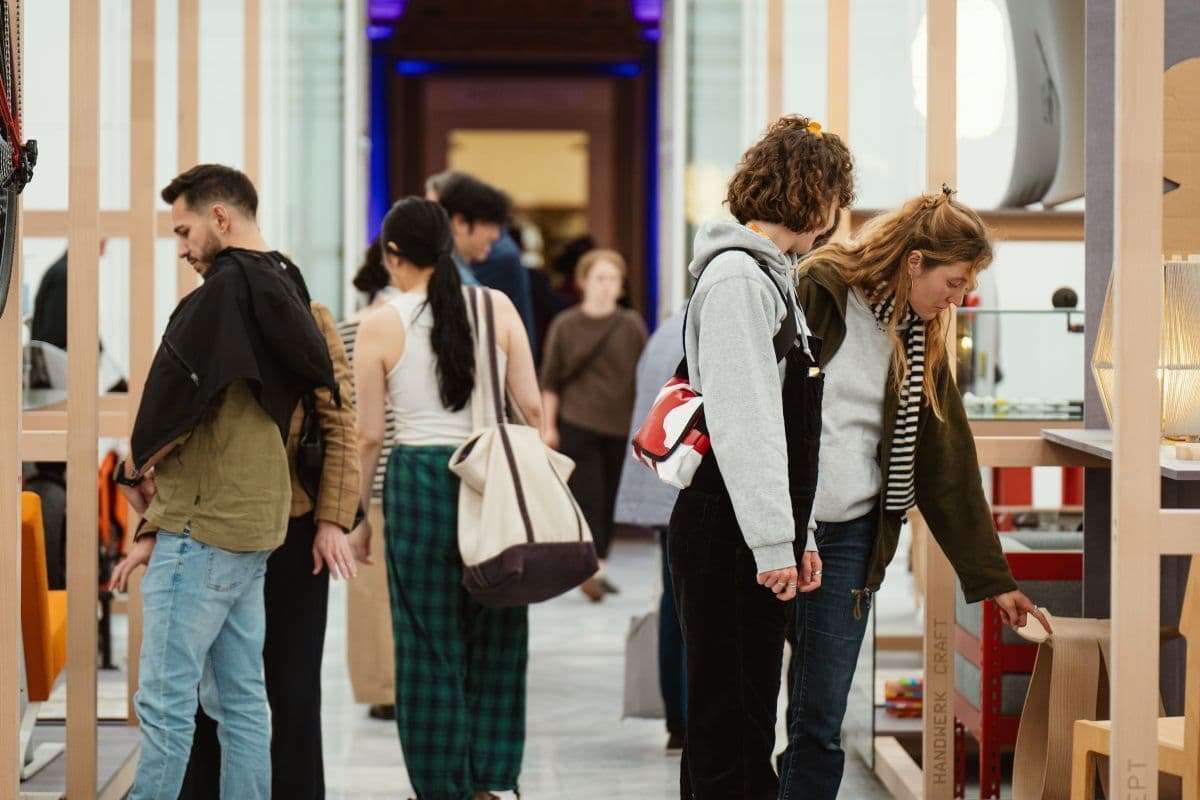 Foto von Menschen auf der Vienna Design Week