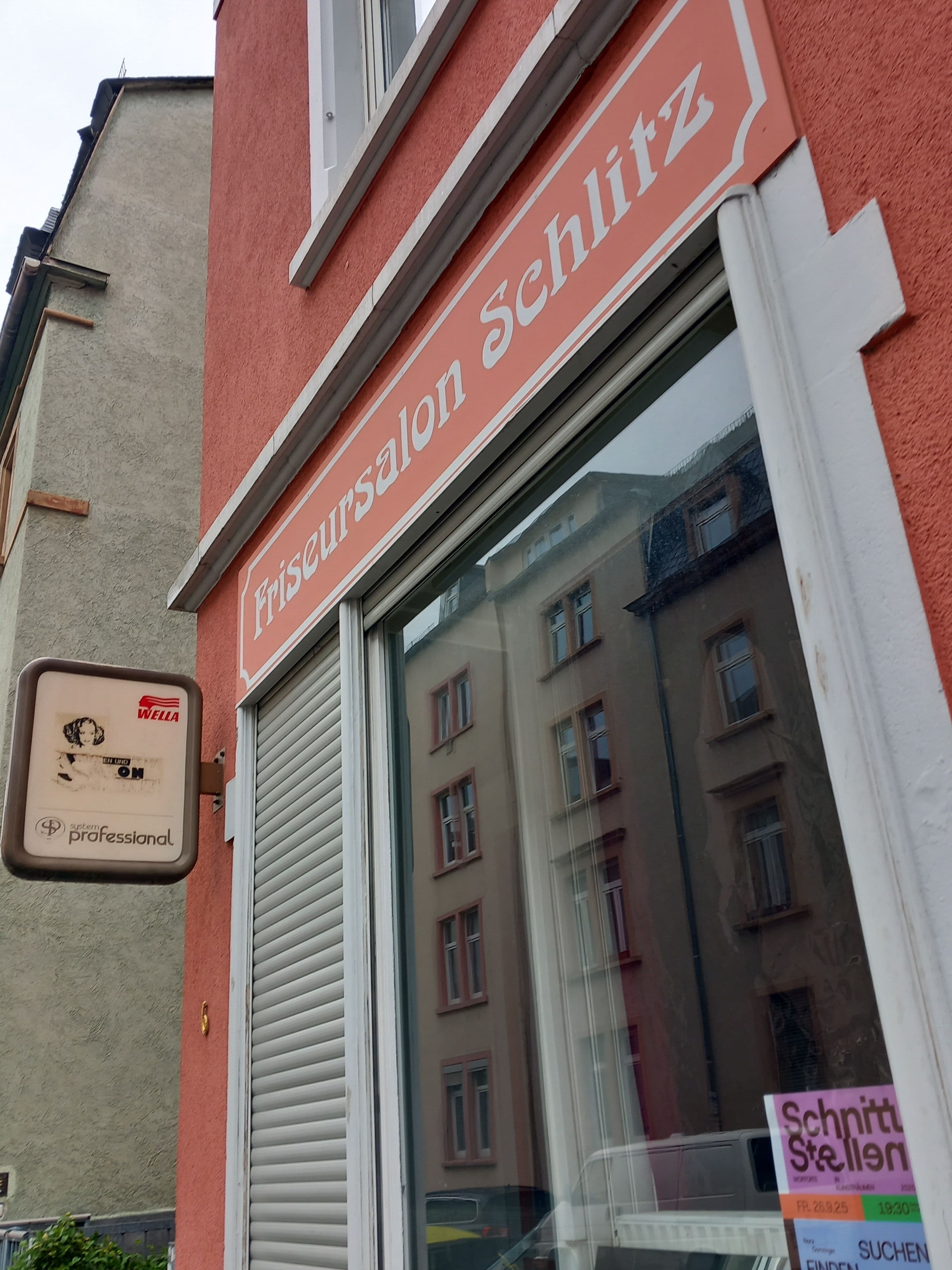 SalonSchlitzaussen