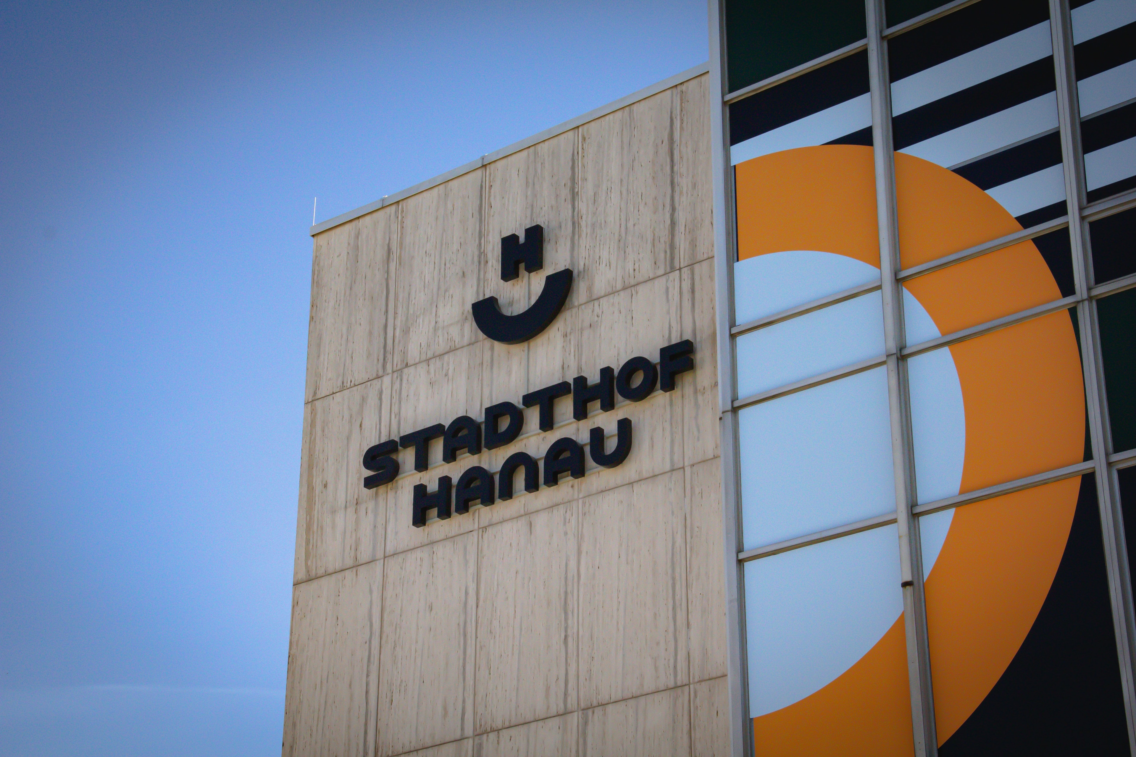 Ein Foto des Gebäudes Stadthof Hanau.
