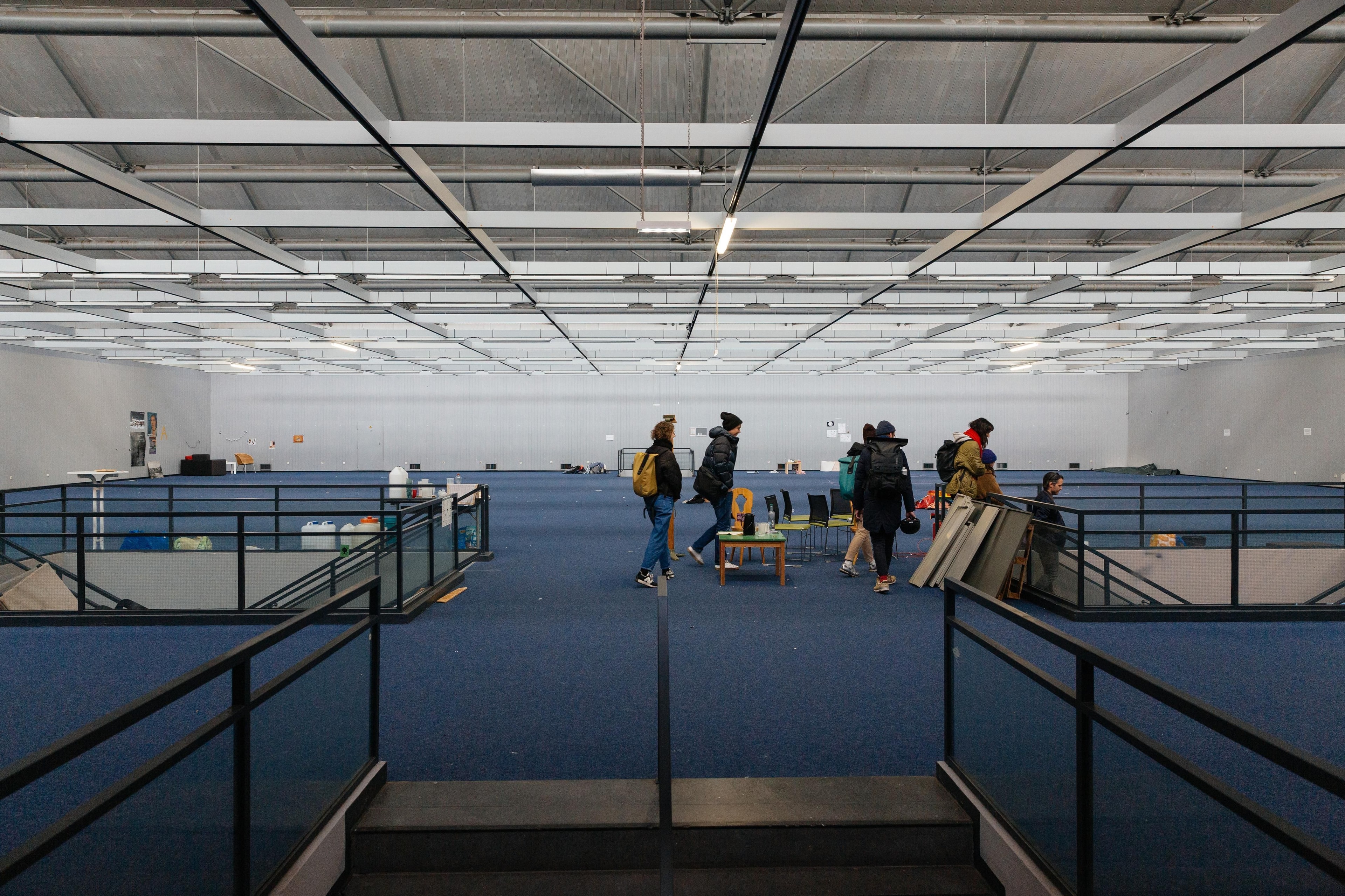 Blick in die leere Halle der früheren Kunstbibliothek auf dem heutigen Kulturkampus Bockenheim in Frankfurt