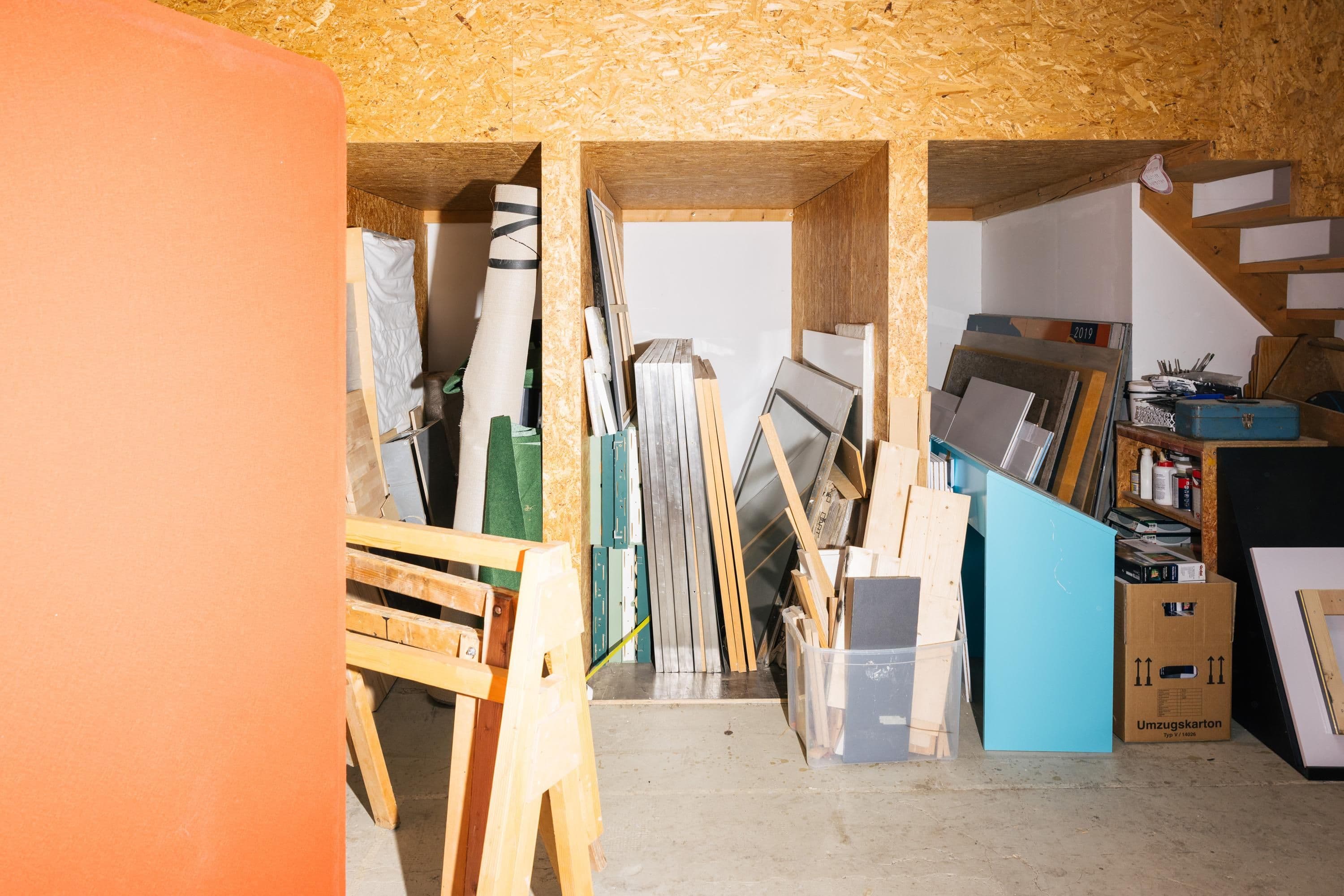 Blick in das Materiallager von Material für Alle