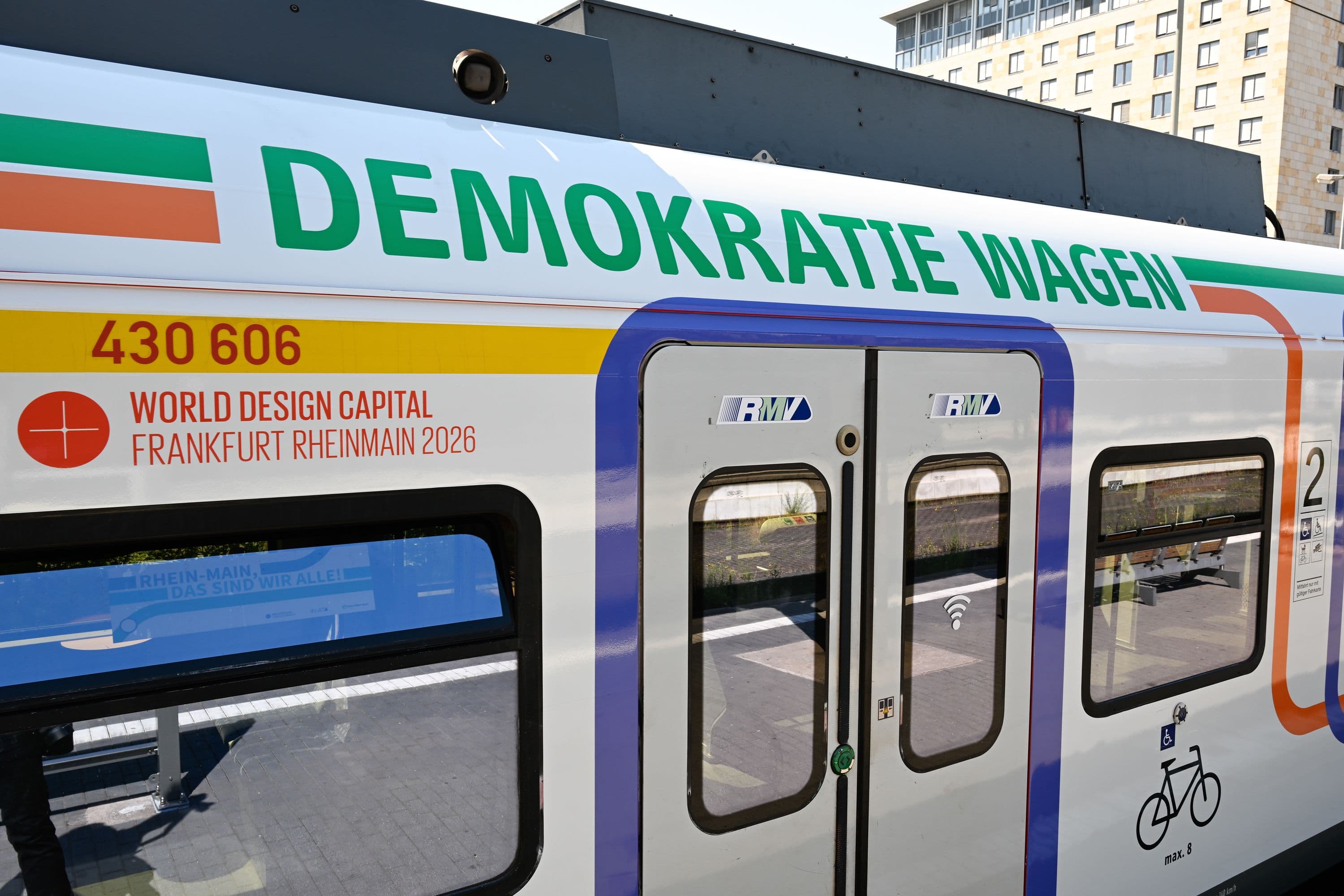 Demokratie Wagen