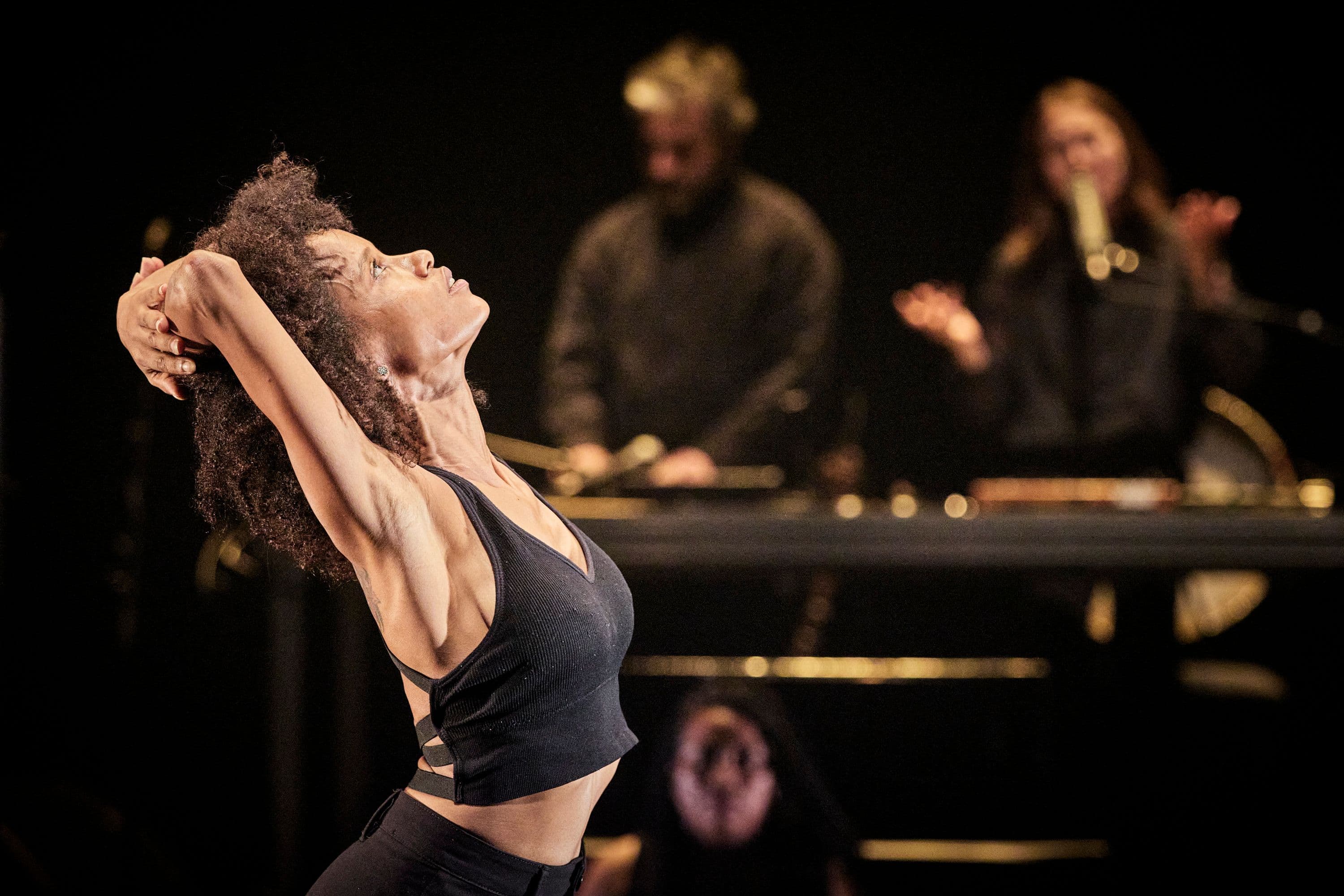 Ein Stillfoto der Tanzperformance When I Saw the Sea